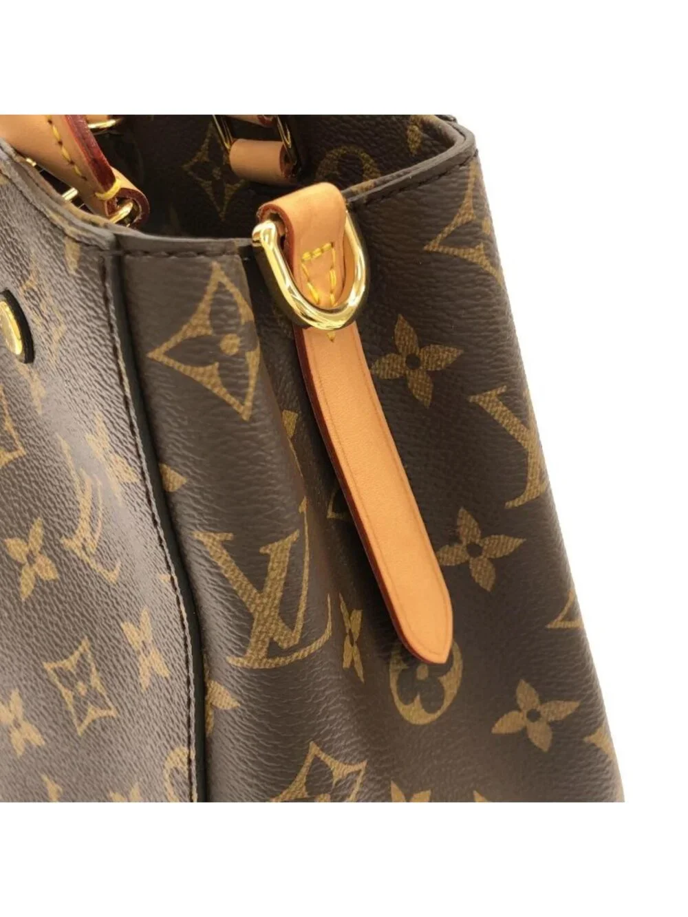 Louis Vuitton Monogram Montaigne BB